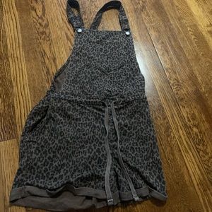 Leopard overall shorts size Large